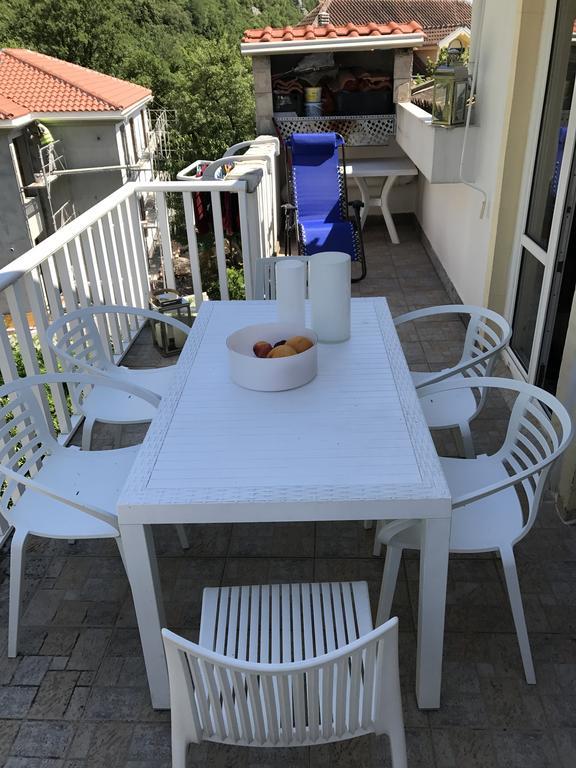 Apartment Titaneli Kotor Luaran gambar