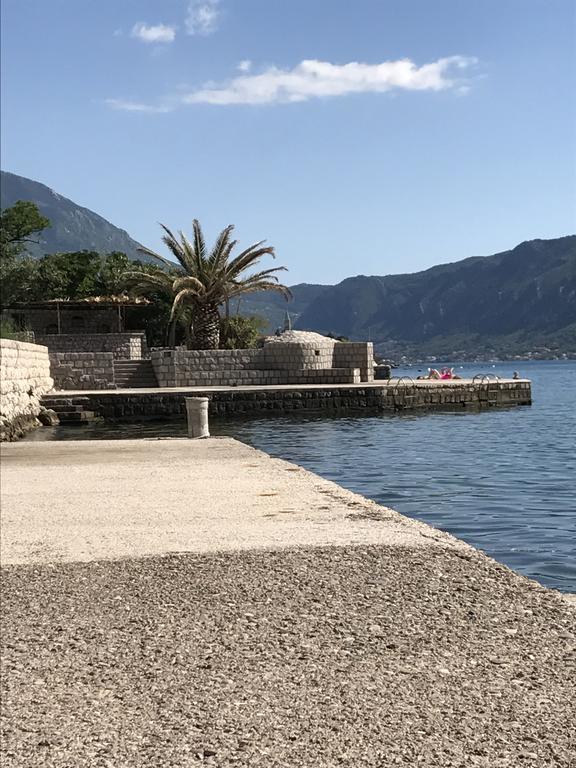 Apartment Titaneli Kotor Luaran gambar