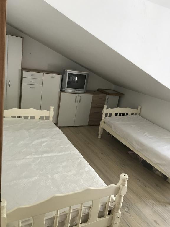 Apartment Titaneli Kotor Luaran gambar